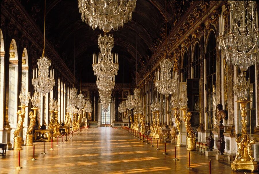 Versailles: Skip-the-Line Guided Tour of Palace with Gardens - Who This Tour Fits Best