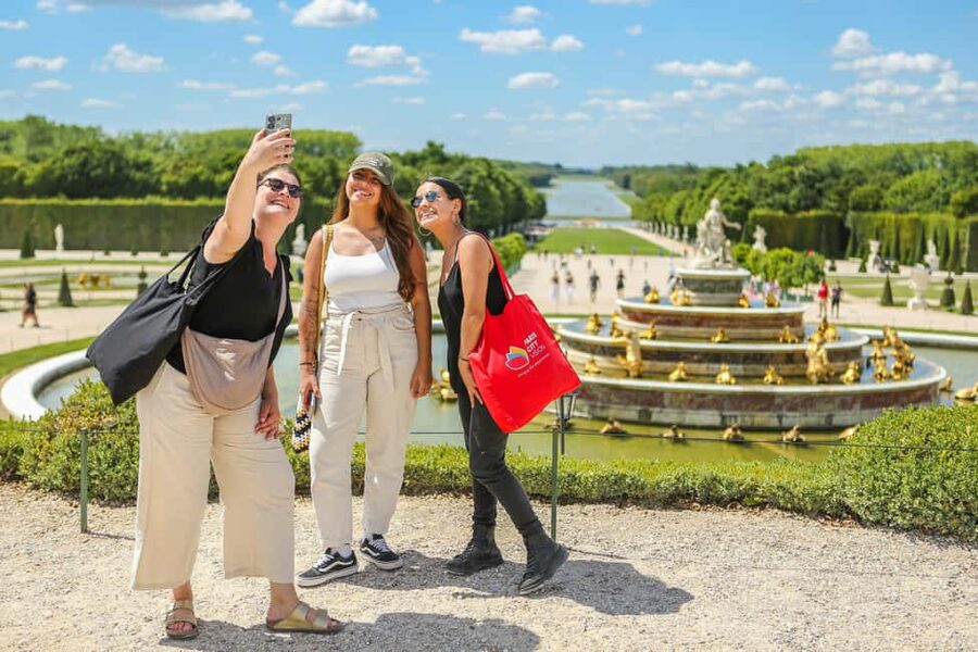 Versailles: Skip-the-Line Guided Tour of Palace with Gardens - Price and Value: Is $88 a Good Deal?