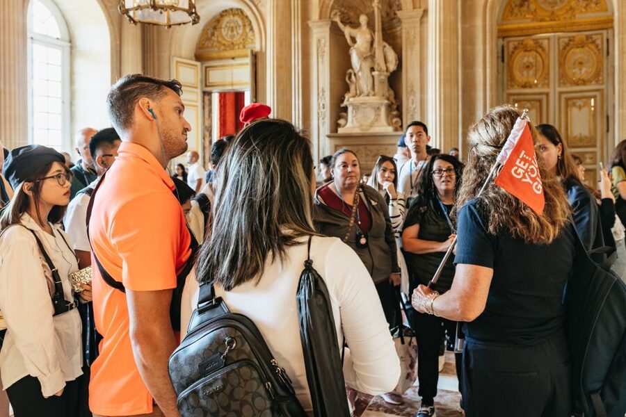 Versailles: Skip-the-Line Tour of Palace with Gardens Access - Meeting the Guide at the GetYourGuide Shop, Not the Palace