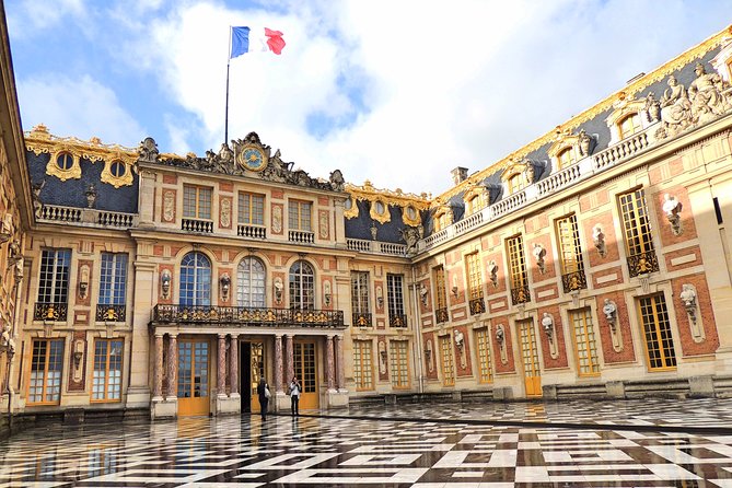 Versailles Small Group Guided Tour with Tranportation from Paris - Palace of Versailles, from Louis XIV to the Hall of Mirrors