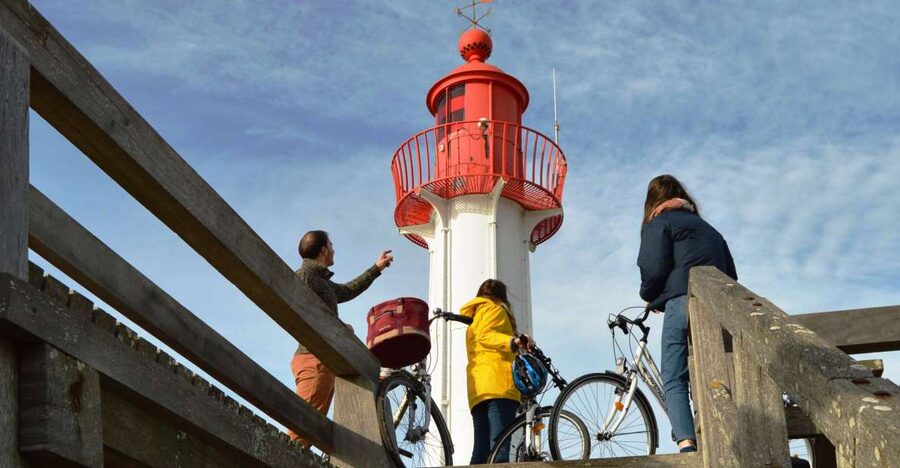 Visite guidée à vélo Deauville & Trouville EN FRANCAIS - Why Deauville to Trouville by Bike Feels Effortless